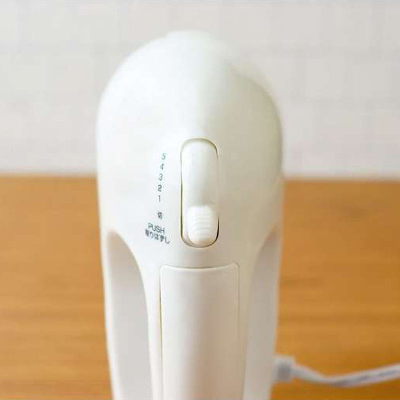 ハンドミキサー HM711ーWT
