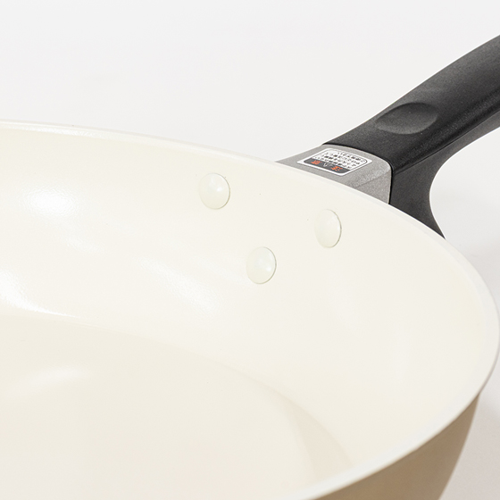 セラブリッド フライパン 26cm(IH・ガス火対応)ベージュ