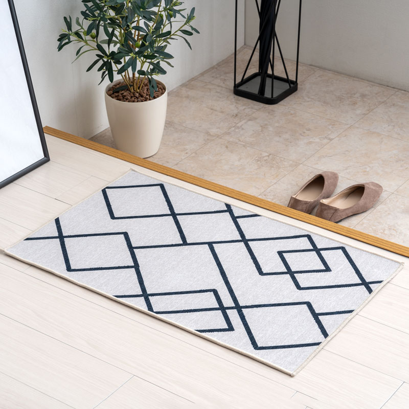さらっとした風合いのインテリアマット イナリ 50×80cm