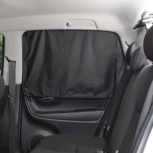 車内の温度が上がりにくい マグネットメッシュカーテン M 約幅70×高さ52cm 2枚入