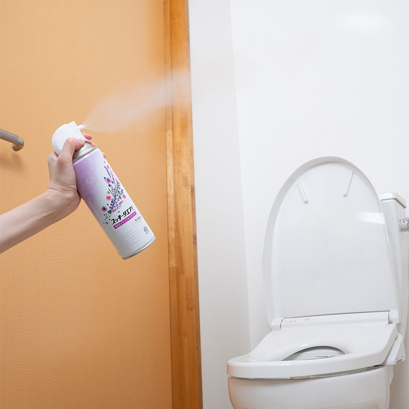 消臭芳香剤 スッキーリエア!トイレ用 優美なナチュラルラベンダー 350ml