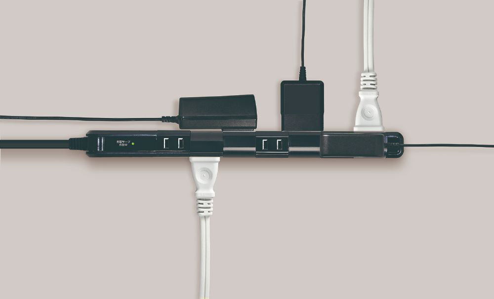 耐雷スリム回転電源タップ 7個口2m WBS-SL702SB(BK)