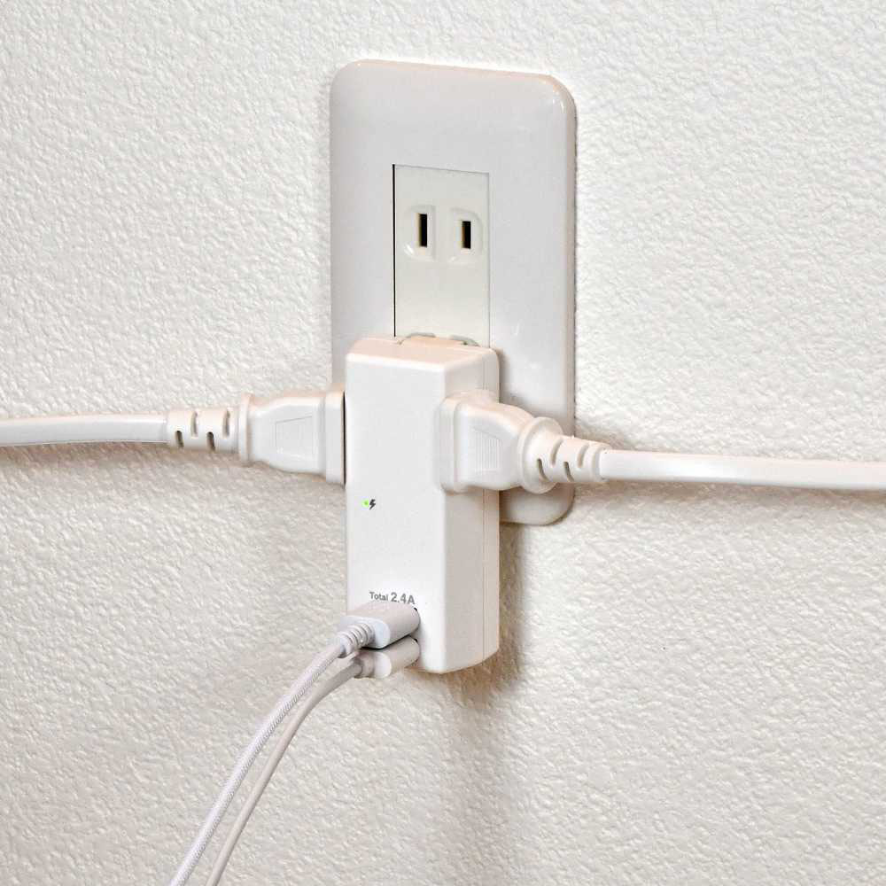 耐雷USB電源タップ2.4A2 UA-222SB