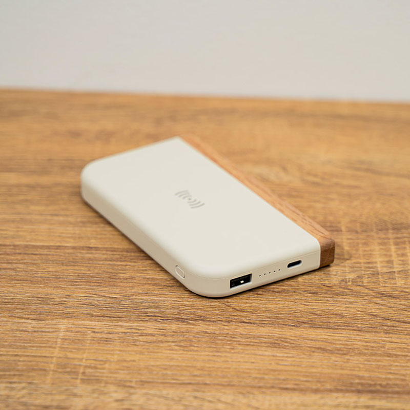モバイルバッテリー 10000mAh ワイヤレス充電機能付 PD準拠 RE-EA002