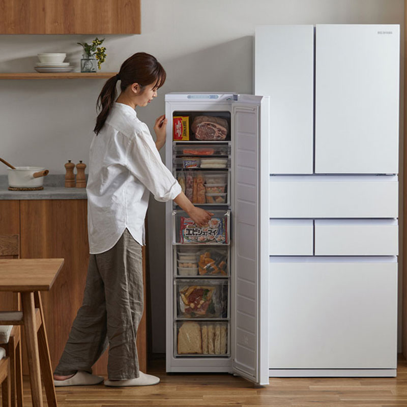 【お取り寄せ商品】120L 冷凍庫 IUSN-S12A-W ホワイト