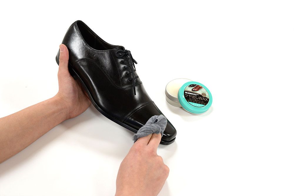靴クリーム ツヤ出しWAX クロ