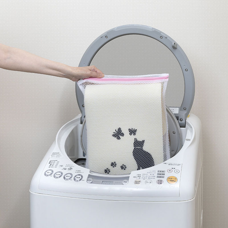 おくだけ吸着ズレな~いトイレマット ネコ