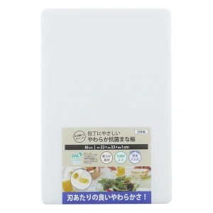 包丁にやさしいやわらか抗菌まな板 ナチュラル Mサイズ