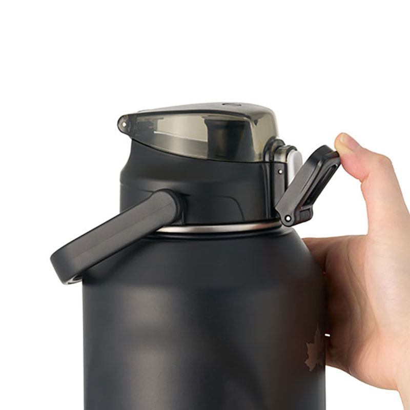 【お取り寄せ商品】ThermoWall 真空断熱ラージアイスドリンクボトル撃飲 1800 ブラック