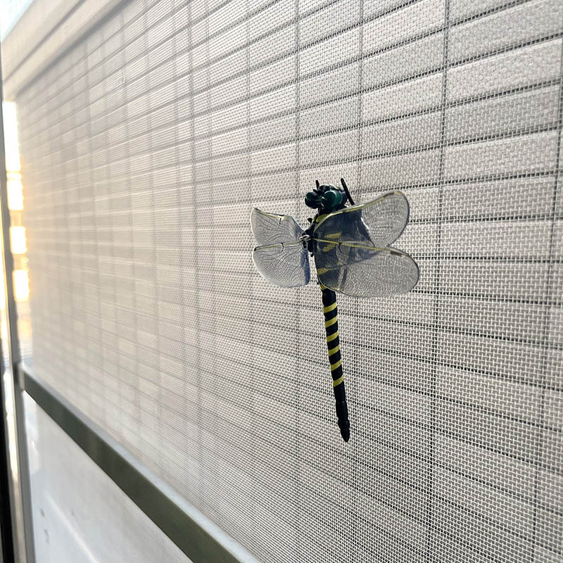 イヤ～な虫の天敵 オニヤンマ兄弟 網戸・窓ガラス用 マグネット&吸盤タイプ
